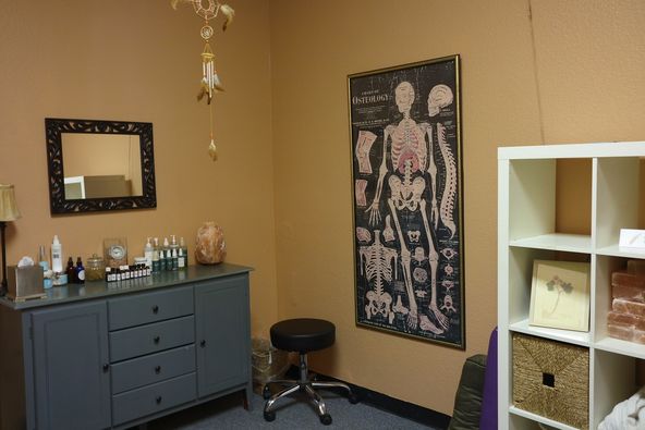 Walnut Hill Center: 185 N Hill Ave, Pasadena, CA 91106